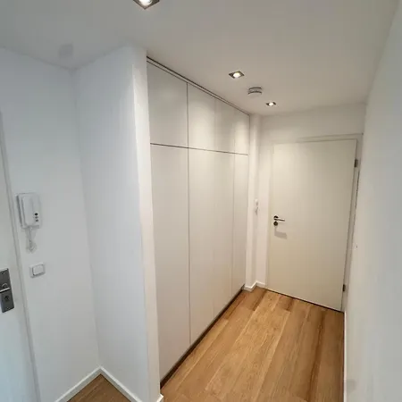 2-zimmer-apartment Fuer 4 Personen Apartman *